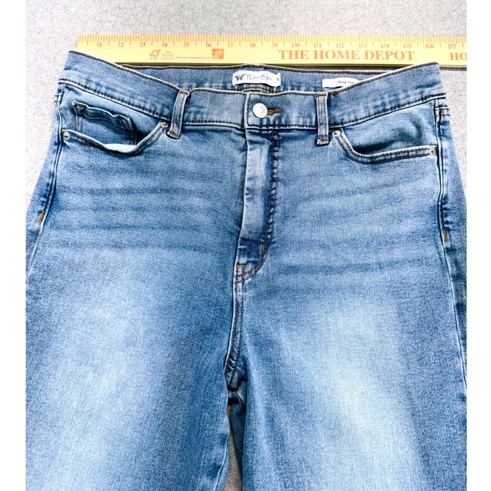 Jessica Simpson Daisy Flare Jeans Women 14 Embroidered Floral Light Wash Hippie - Picture 10 of 13